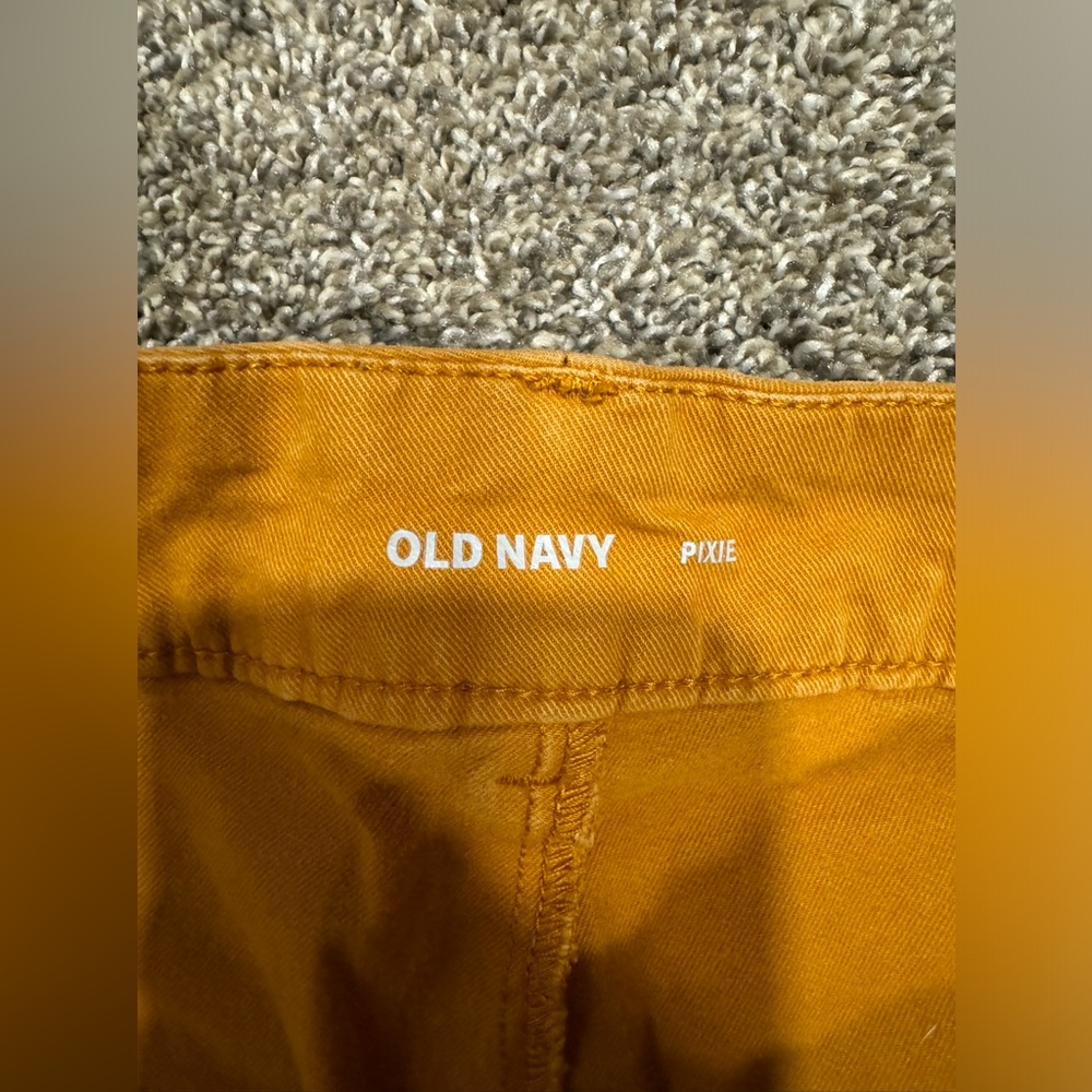 Old Navy Pixie Pants - Picture 2 of 6